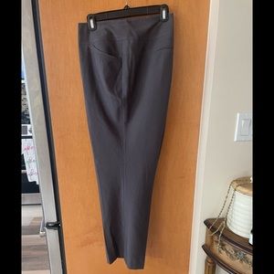 Women’s Straight-Leg Trousers in Charcoal Gray